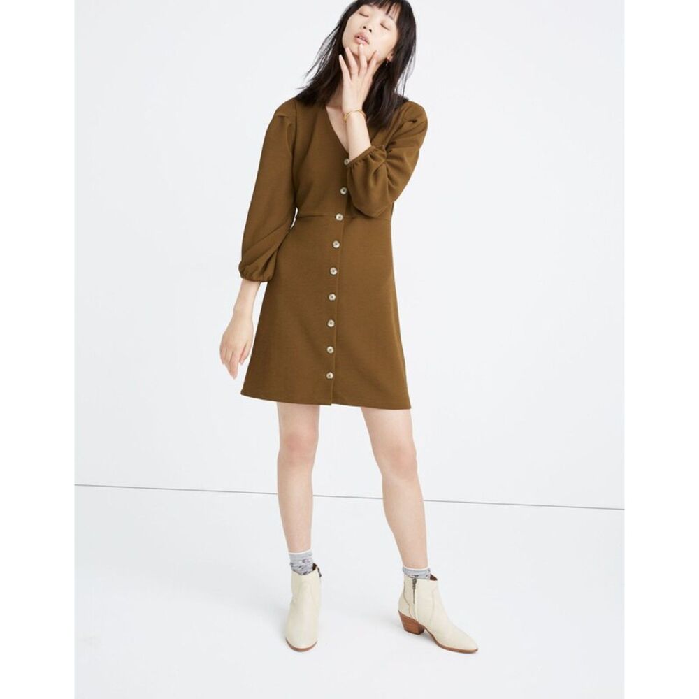 Texture & Thread Crepe Balloon-Sleeve Dress
